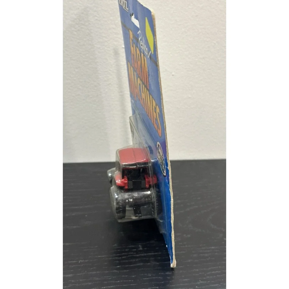 Ertl Farm Machines Case IH 7270 Die Cast Red Tractor NEW